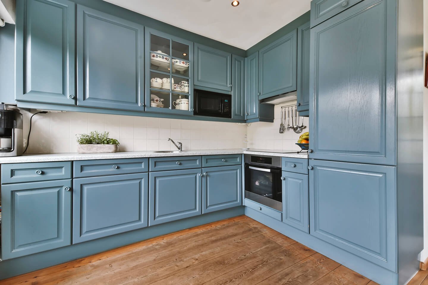amazing-kitchen-with-blue-kitchen-set Bathrooms
