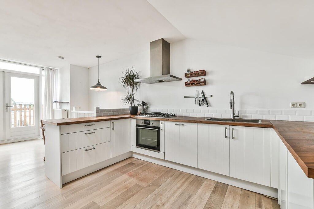 Custom-made Kitchen Cabinets